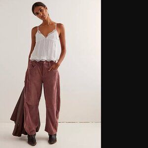 We The Free Women Withered Rose Good Luck Cord Barrel Jeans Size 27 or 28 NWT